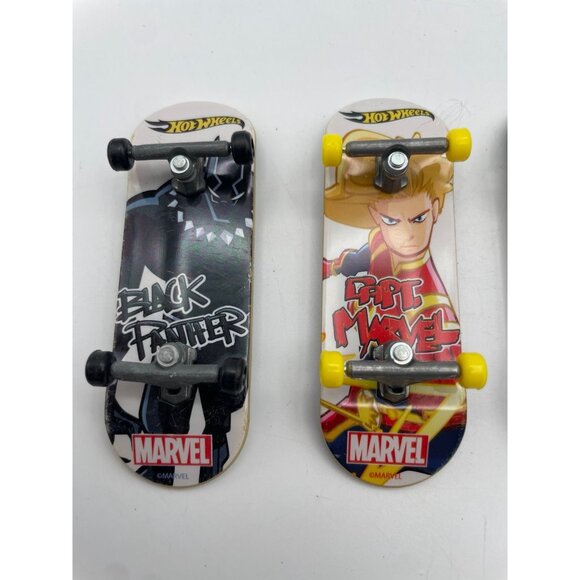 Marvel and Hot wheels mini skateboards and finger board lot of 5 - Picture 2 of 6